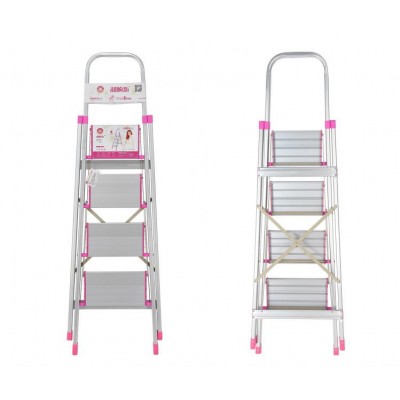 Square tube aluminum ladder can be folded easily to move the pedal wider